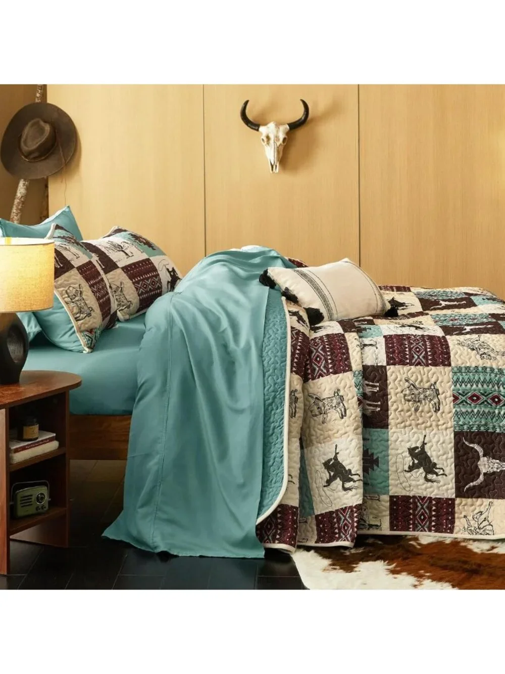Southwestern Aztec Quilt Set - Reversible Lightweight Bedspread, King Size